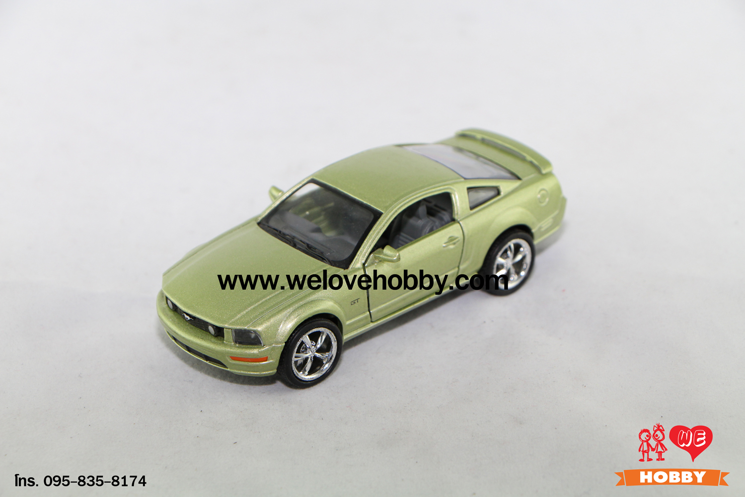 โมเดลรถ 2006 Ford Mustang GT สีเขียว Scale 1:38