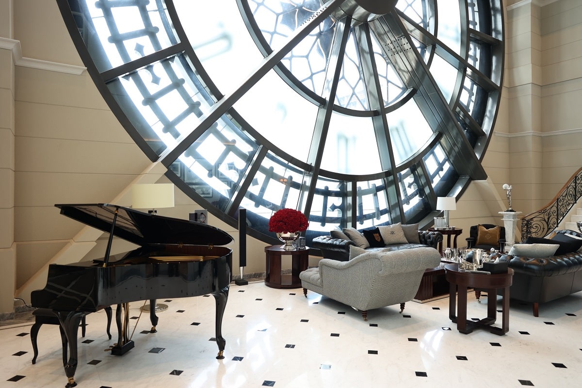 อาคารสำนักงานโครนอส สาทร (Kronos Sathorn office building) สำนักงานให้เช่าย่านถนนสาทร พระราม 4 กรุงเทพฯ ใกล้สวนลุมพินี เพียง 700 เมตร