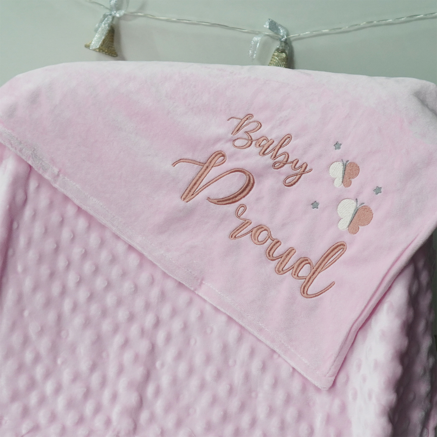 ผ้าห่ม Minky - สีชมพู 75x100cm แบบปักชื่อ+icon - Butterfly