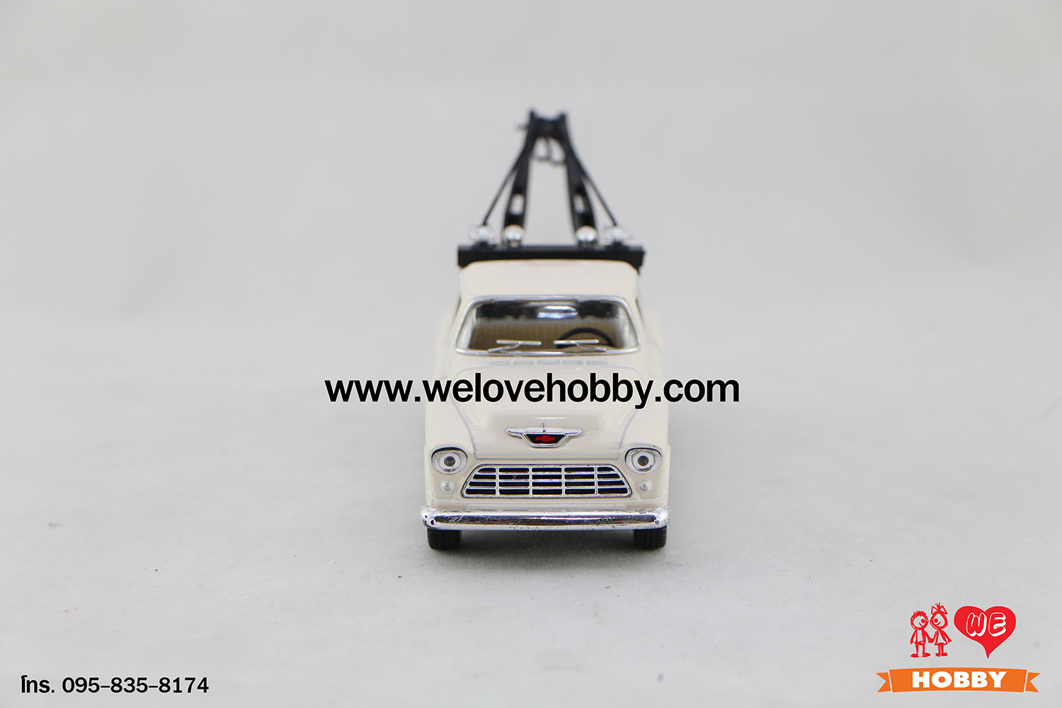 โมเดลรถกระบะคลาสสิค 1955 Chevrolet Chevy Stepside Pick-Up สีครีม Scale 1:32 มีเซตอุปกรณ์รถยก รถลาก