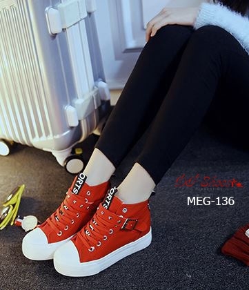 รองเท้าผ้าใบหุ้มข้อแต่งหมุด (สีแดง)