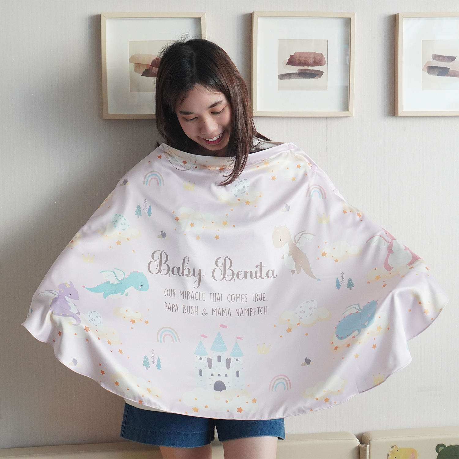 ผ้าคลุมให้นม 3in1 (รุ่นมีกระดุม ถอดโครงได้) แบบสั่งทำใส่ชื่อ ลาย Dragon - Pink