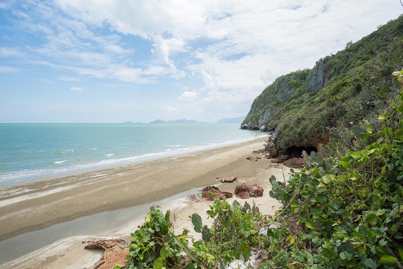 ขายกิจการรีสอร์ทขนาด 11 ห้องพัก ติดแม่น้ำปราณบุรี จ.ประจวบคีรีขันธ์ บรรยากาศร่มรื่น ใกล้ภูเขาและแหล่งธรรมชาติ