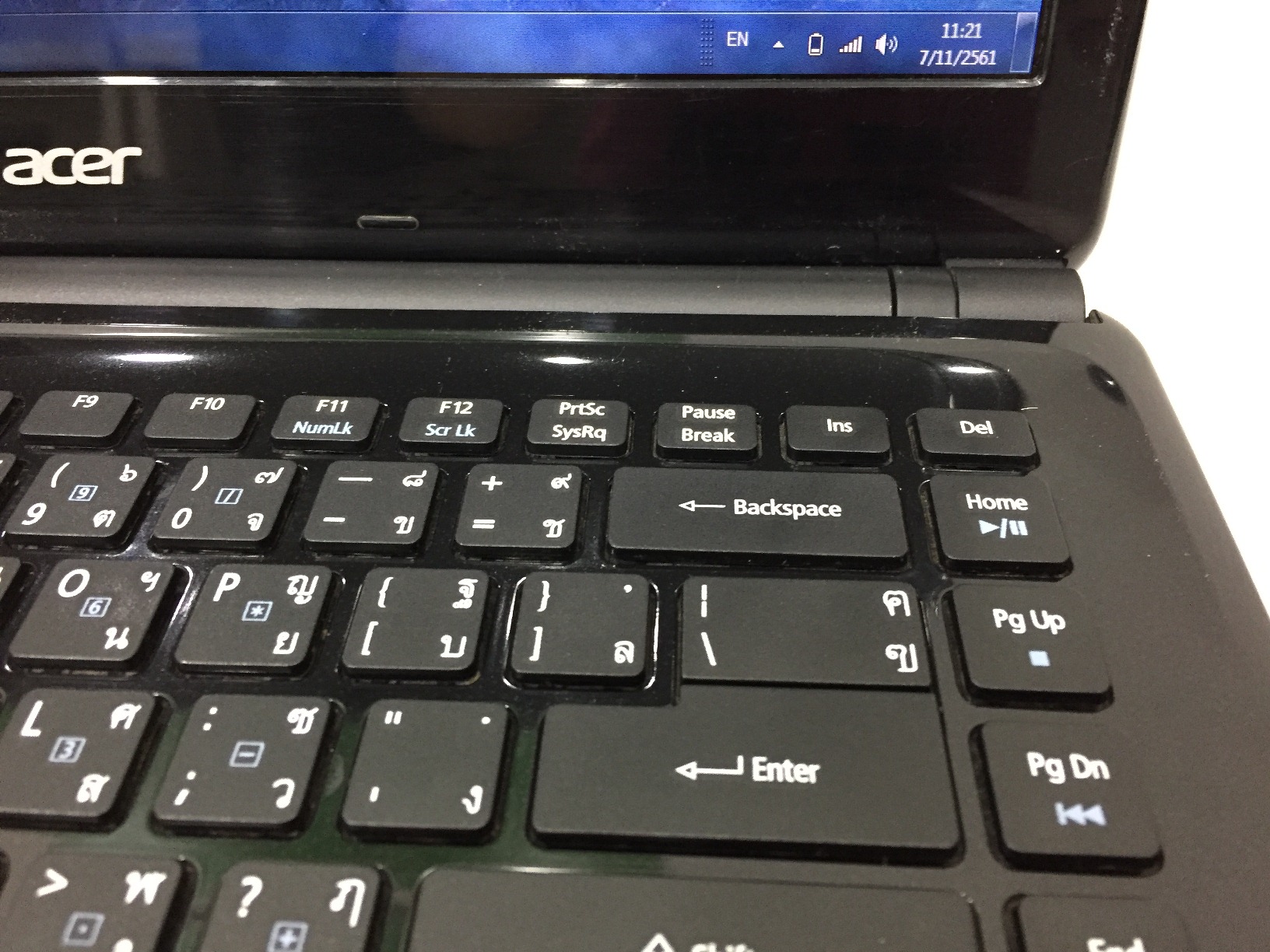 ACER Aspire E1-472G มีตำหนิ