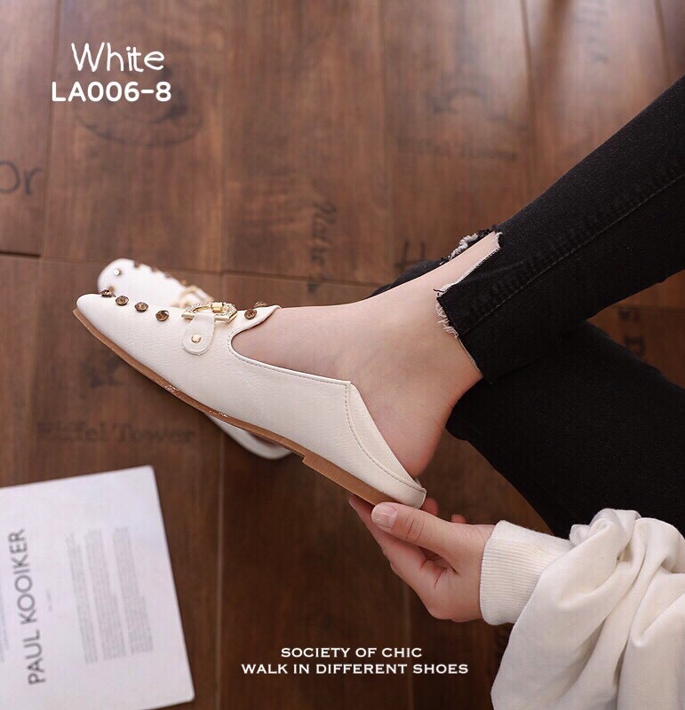 รองเท้าคัทชูนิ่มแต่งอะไหล่ (สีแดง)