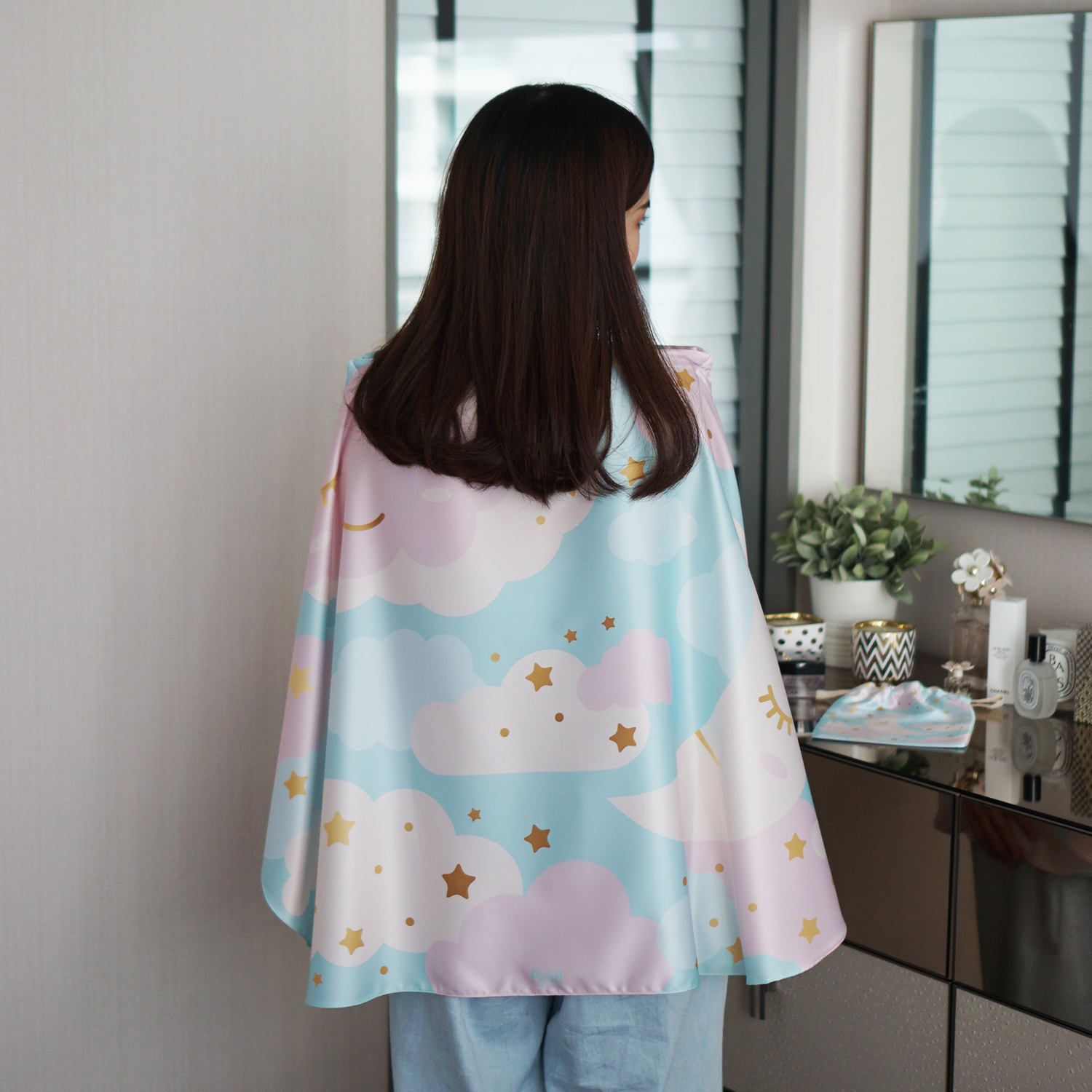 ผ้าคลุมให้นม สั่งทำใส่ชือ ลาย Moon - Mint