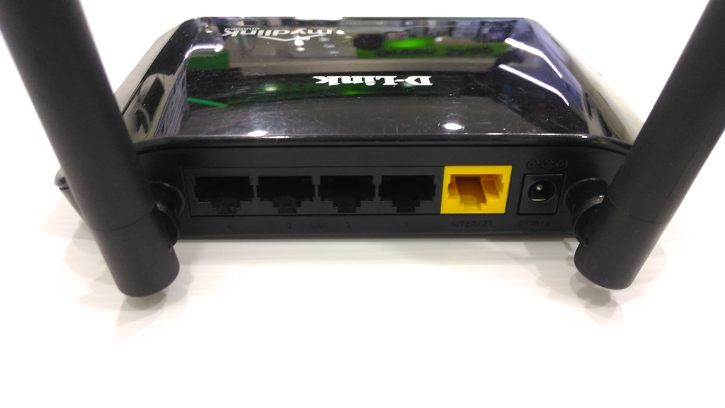 D-Link Wireless 300 LAN Cloud Routers DIR-605L