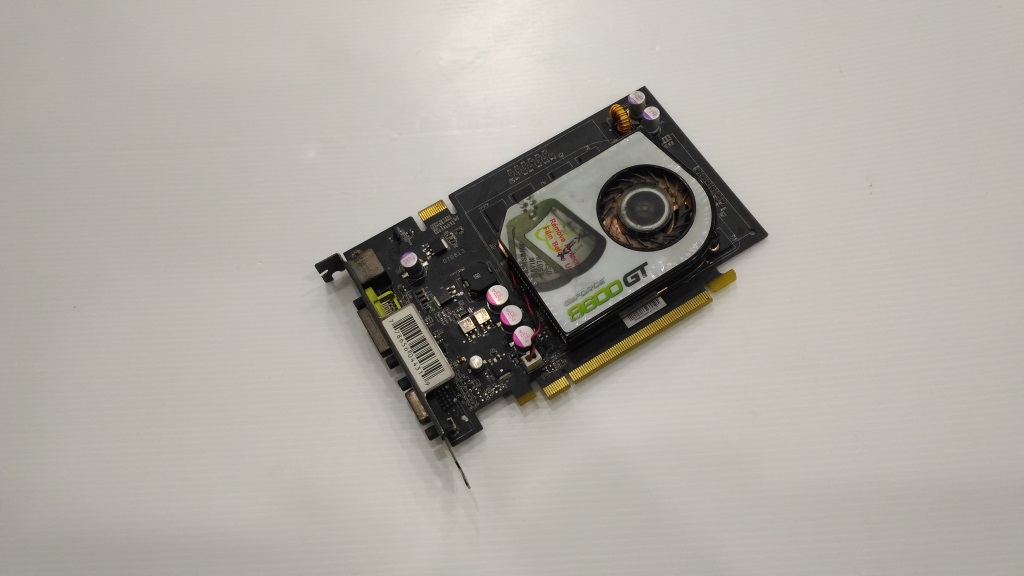 XFX GeForce 8600 GT 512MB. DDR-2