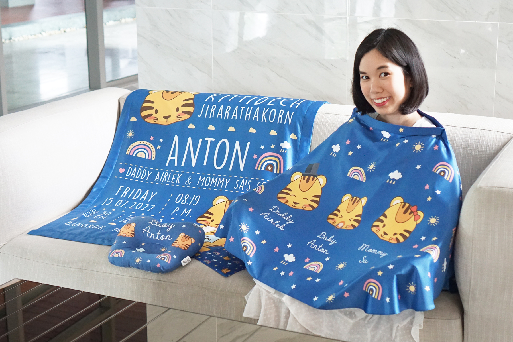 ชุดของขวัญเด็กแรกเกิด BP5 หมอนหลุม + ผ้าคลุมให้นม + ผ้าห่มขนาด 75x100cm ลาย Tiger - Dark Blue