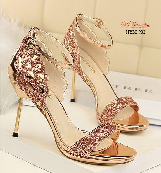 รองเท้าส้นสูงรัดข้อบุกลิตเตอร์ (สีบรอนซ์)