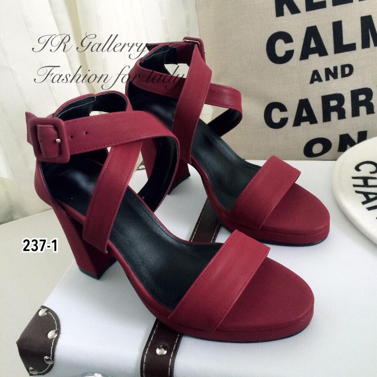 รองเท้าส้นตันสายไขว้ (สีแดง)