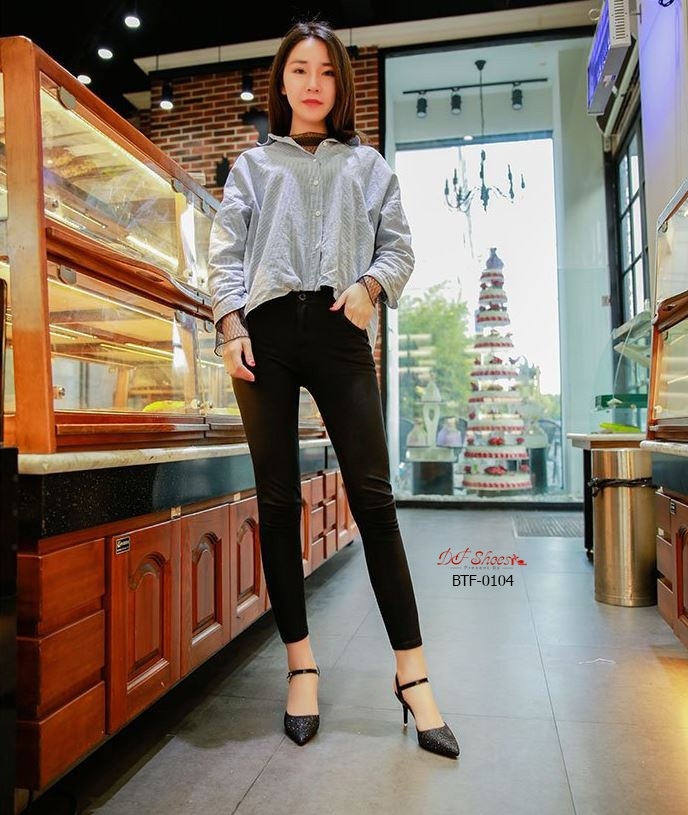 รองเท้าส้นสูงหัวแหลมกลิตเตอร์เปิดท้าย (สีเงิน)