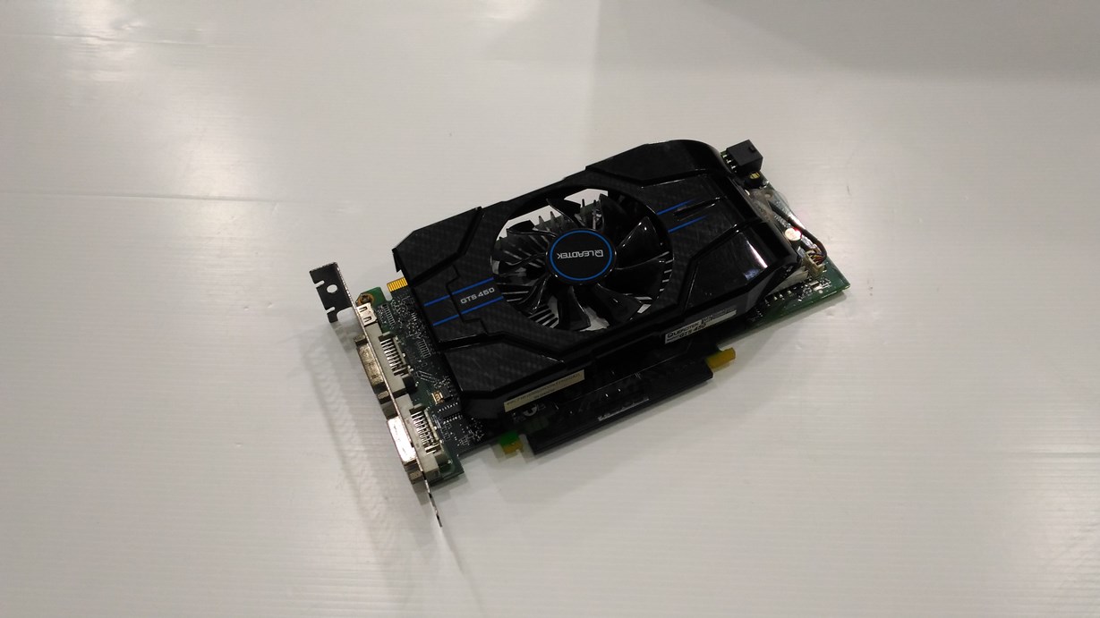 WinFast GTS 450 GDDR5 1GB.