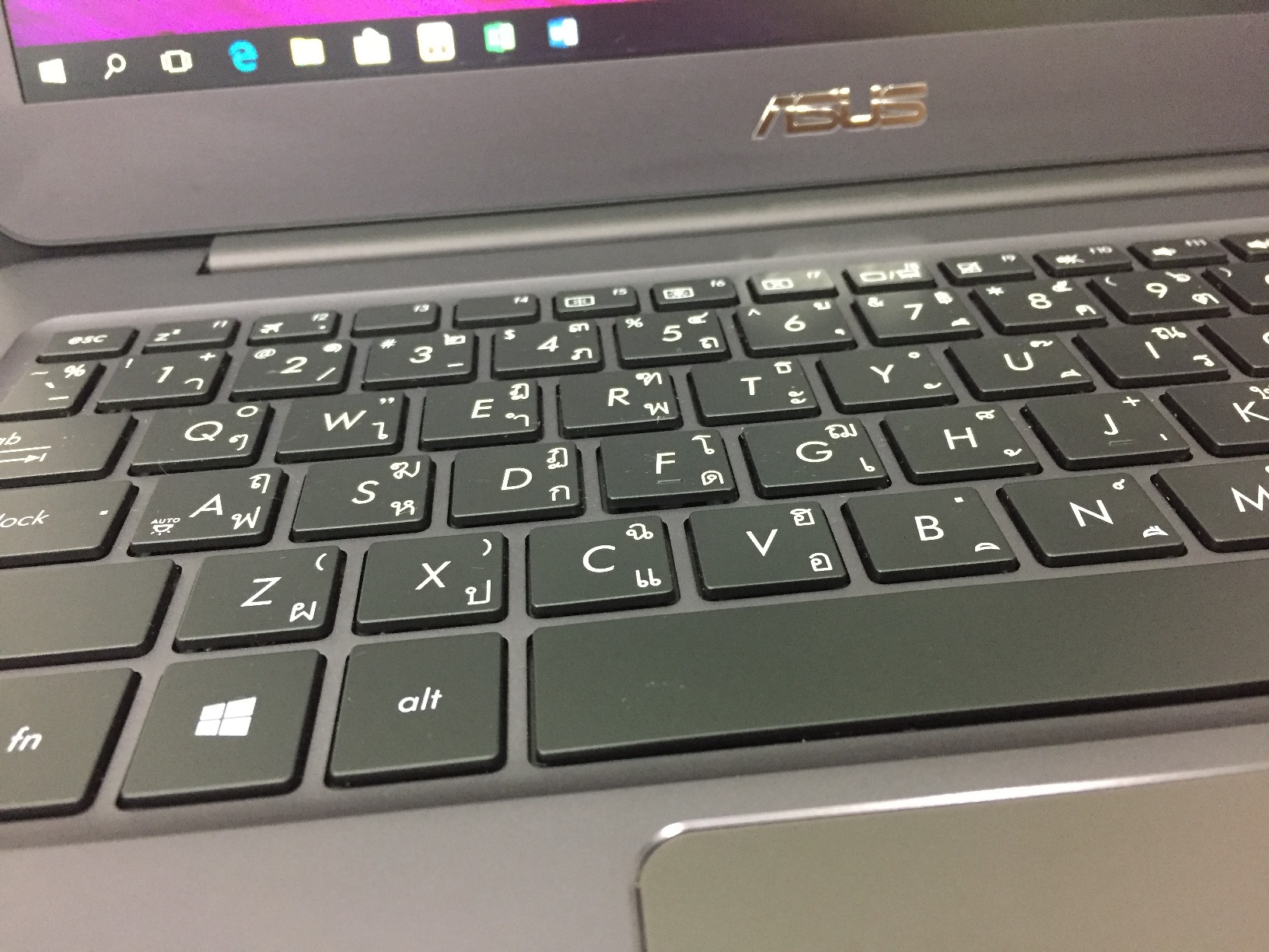 ASUS ZenBook UX305U i5-6200 SSD256