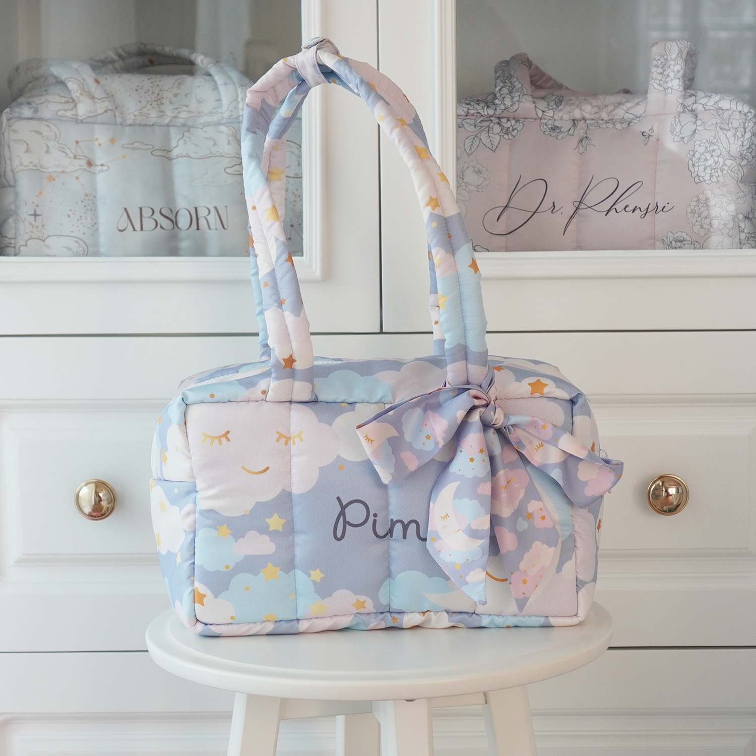 Fluffy Bowling Bag กระเป๋านุ่มนิ่ม ทรง Bowling สั่งทำใส่ข้อความ ลาย Moon - Grey (ไม่รวมผ้าพันหูกระเป๋า)