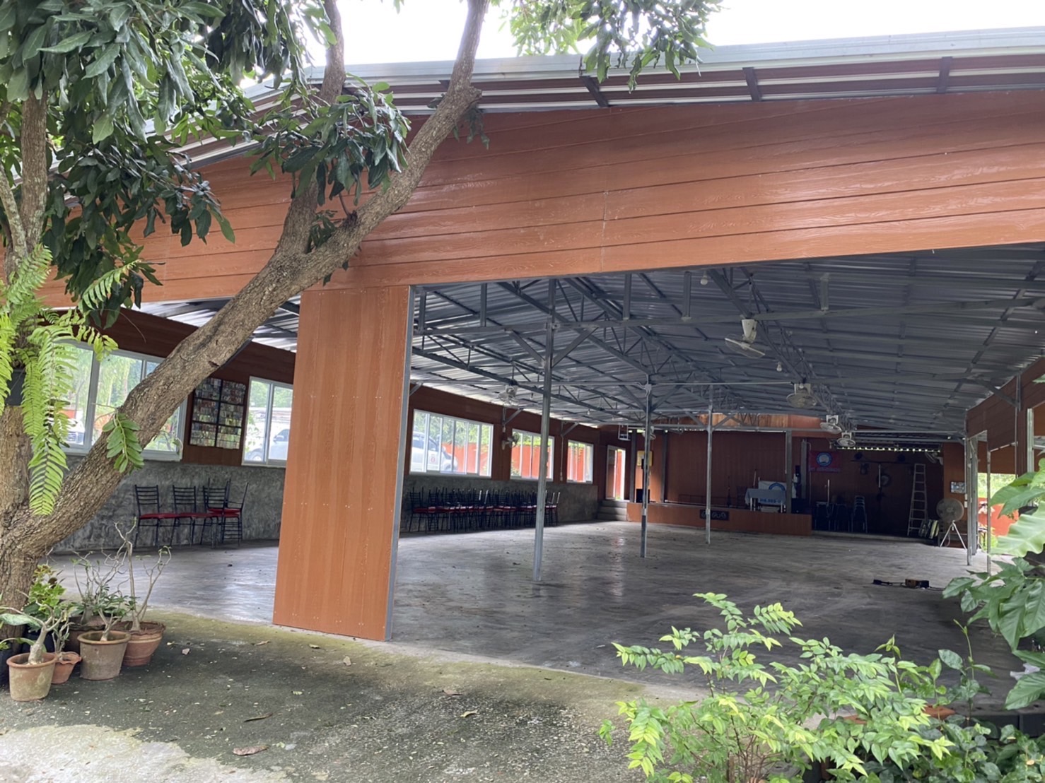 ขายรีสอร์ทพร้อมสวนอาหาร ใน จ.ลำพูน บรรยากาศท่ามกลางธรรมชาติ วิวเขาและทุ่งนา