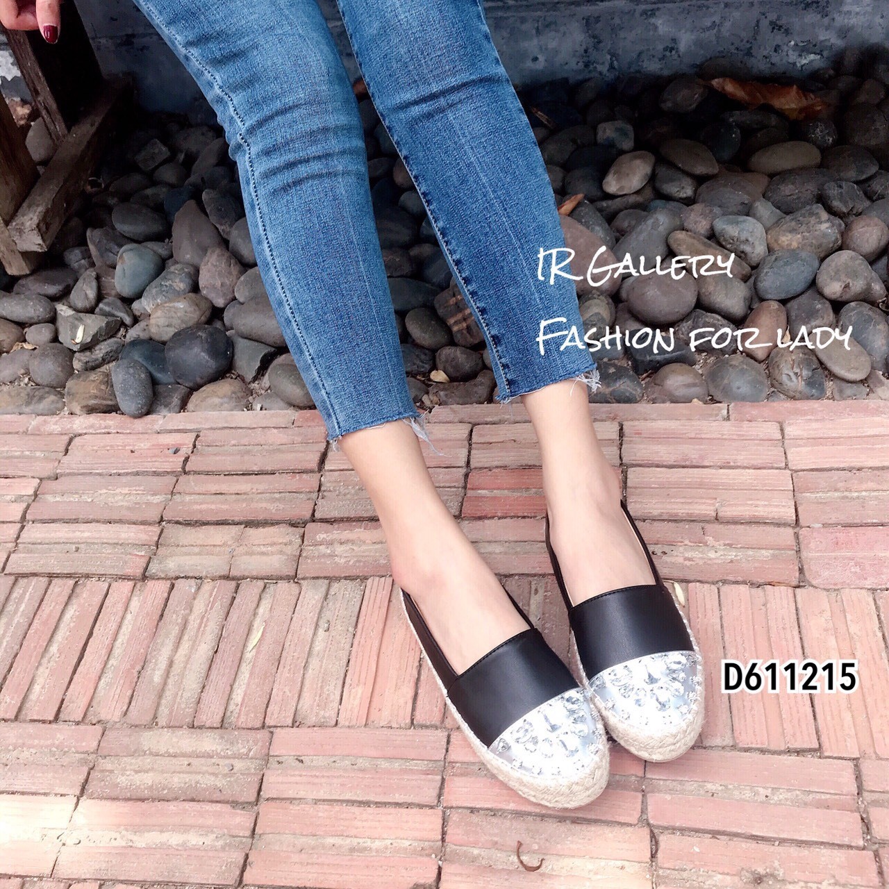 รองเท้าส้นปอ Style LYN (สีดำ)