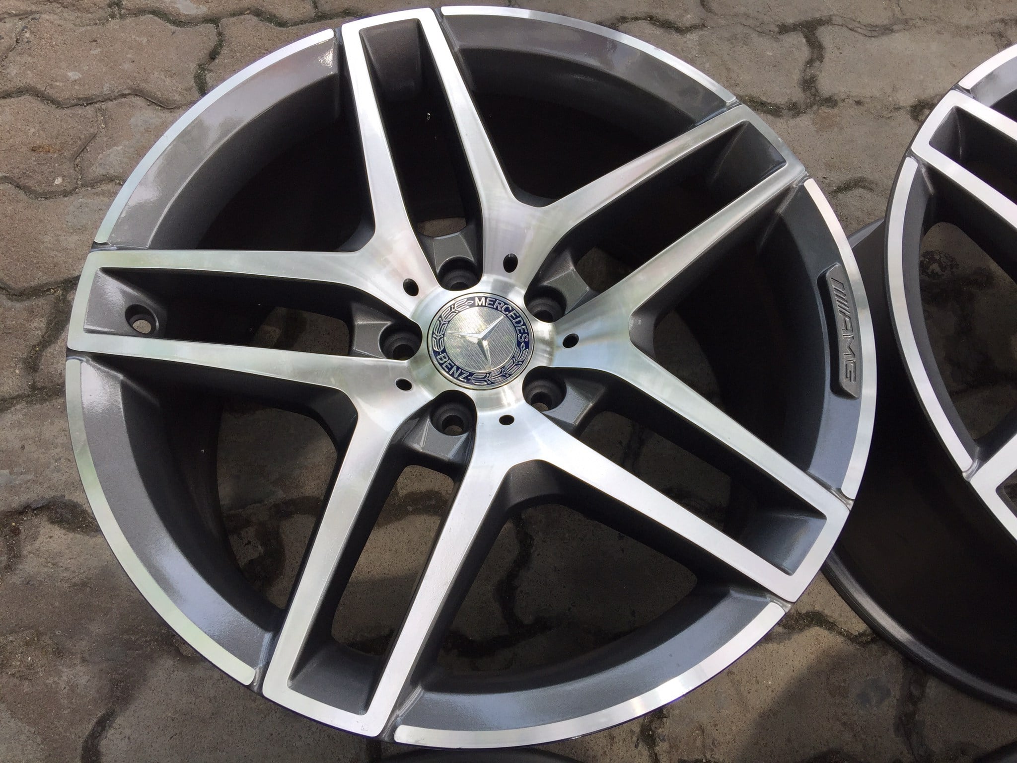 ล้อแท้ AMG ST4 NEW W222 19"