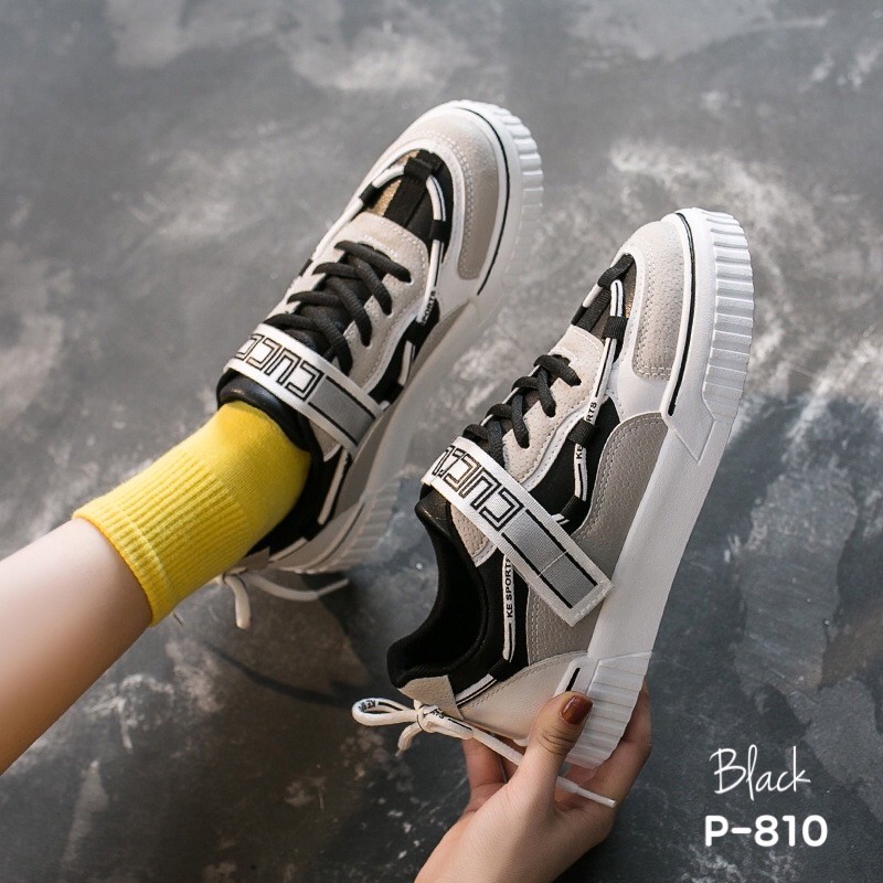 รองเท้าผ้าใบสไตล์Casualแต่งสีทูโทน (สีดำ)