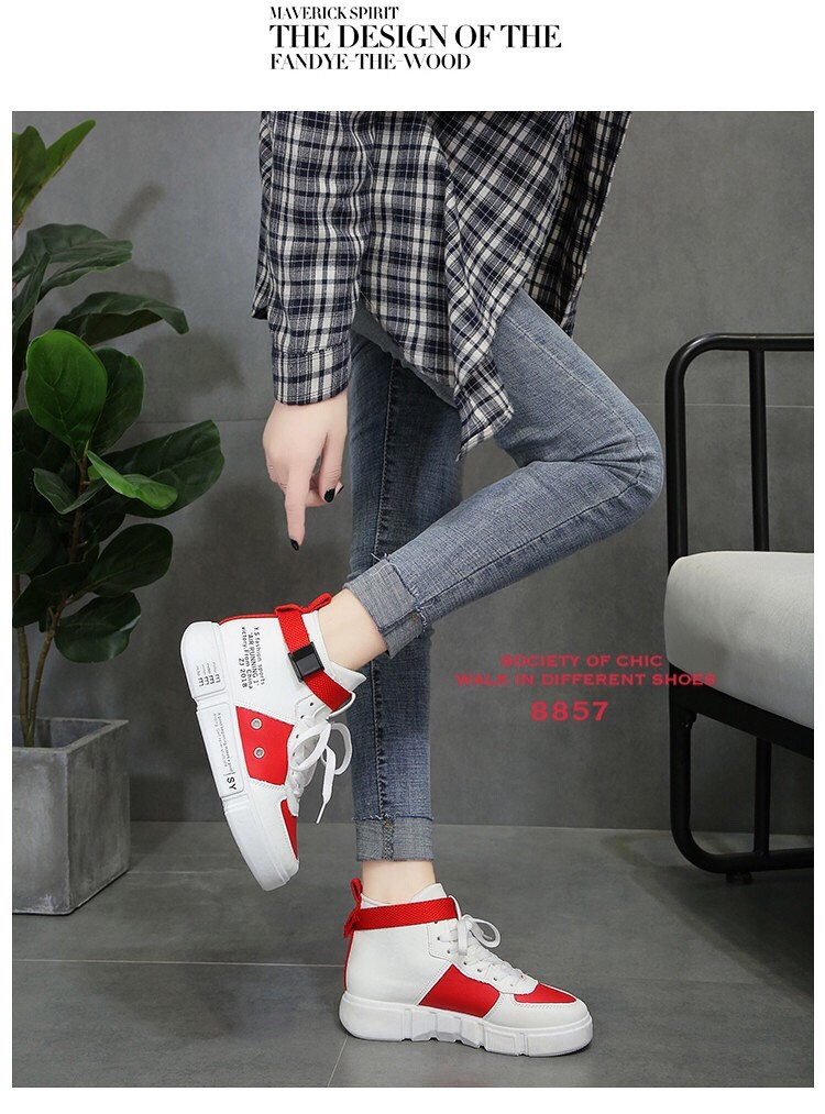 รองเท้าผ้าใบแต่งสายรัดสไตล์เกาหลี (สีดำ)