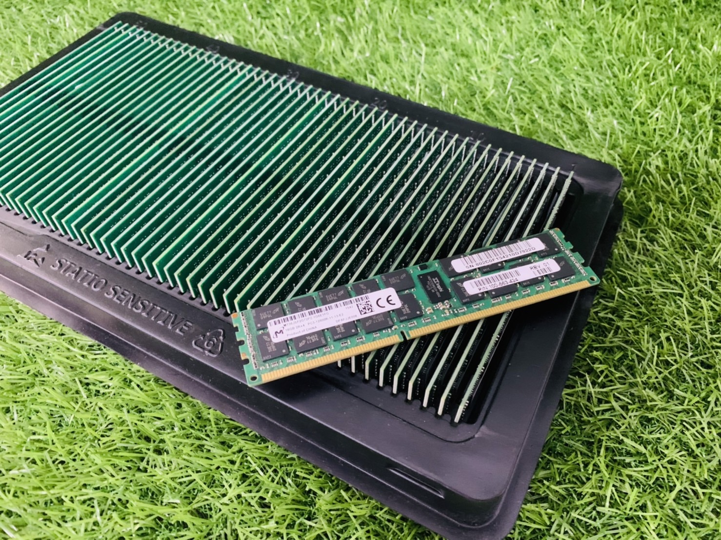 แรม สำหรับ Server DDR3 Micron 16GB 2Rx4 PC3-12800R