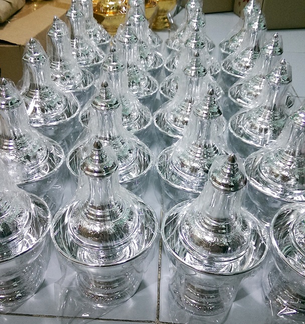 กรวดน้ำพลาสติก