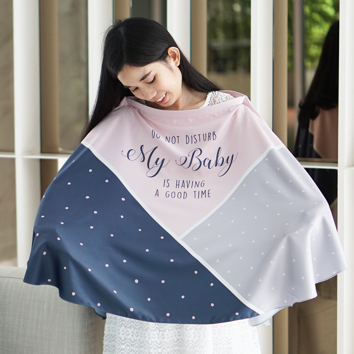 ผ้าคลุมให้นม สั่งทำใส่ชือ ลาย Triangle - Pink/Grey/Navy
