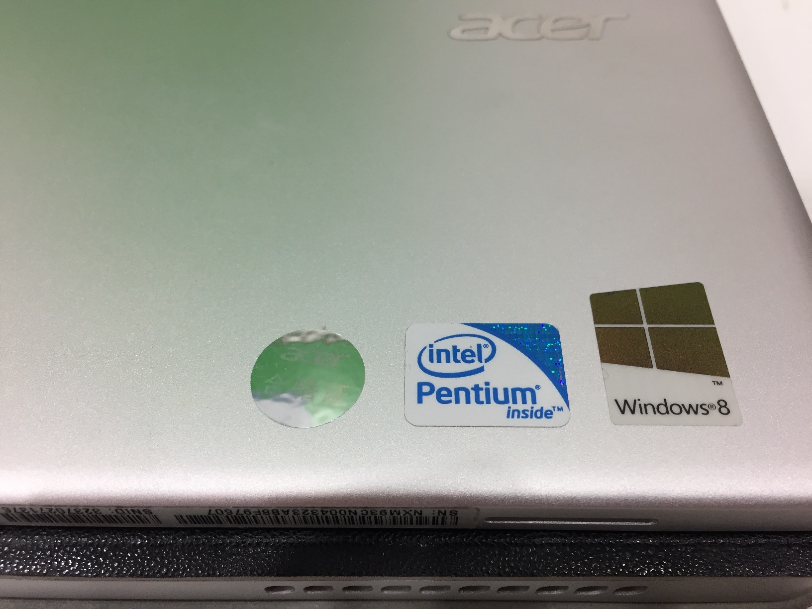 ่ACER Aspire P3-131