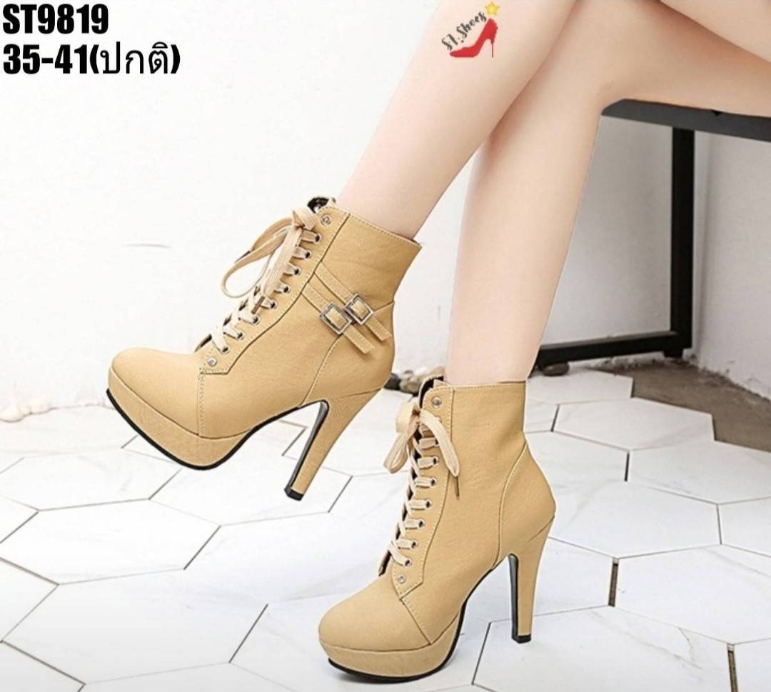 รองเท้ามินิบูทส้นสูงแต่งเข็มขัด (สีครีม)