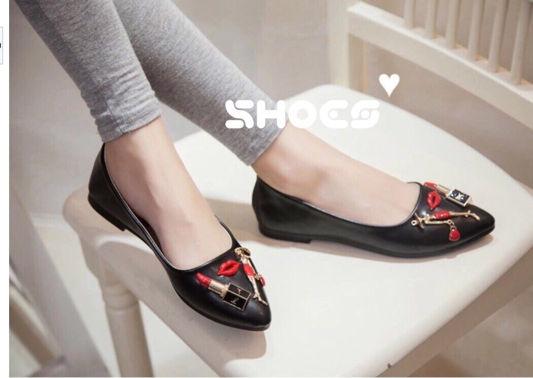 พร้อมส่ง : รองเท้า Style Louis Vuitton ลายแฟชั่น (สีดำ)