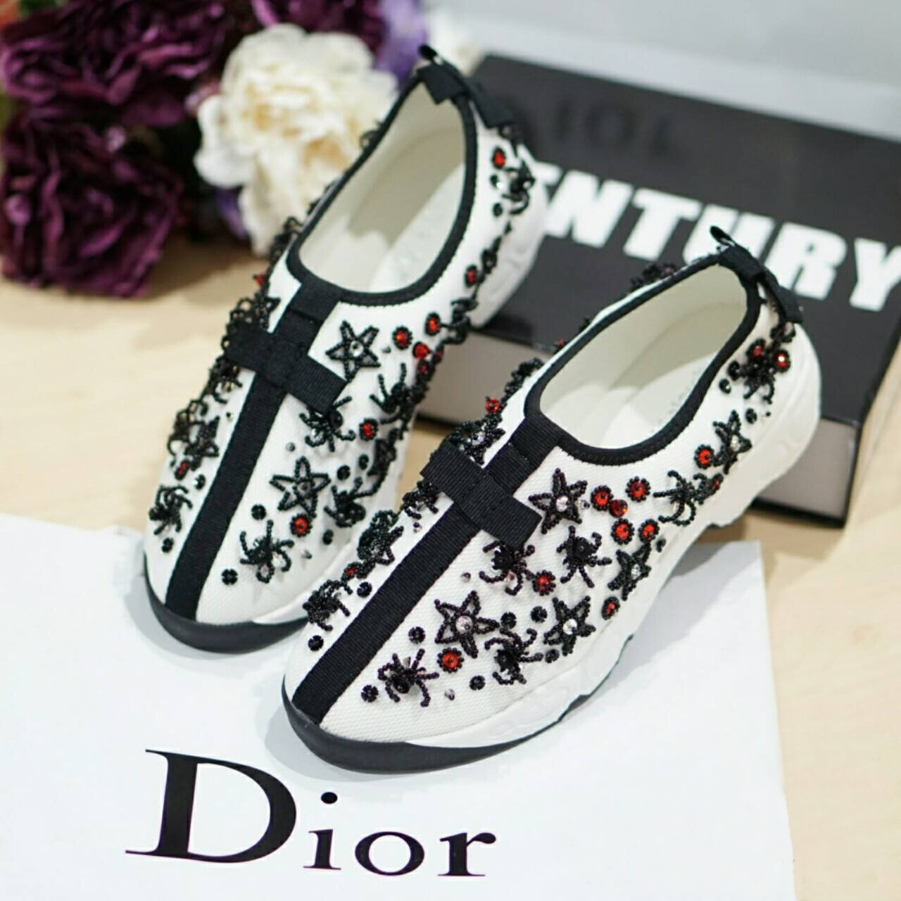 รองเท้า Dior Fusion Sneakers ลายปัดดาว