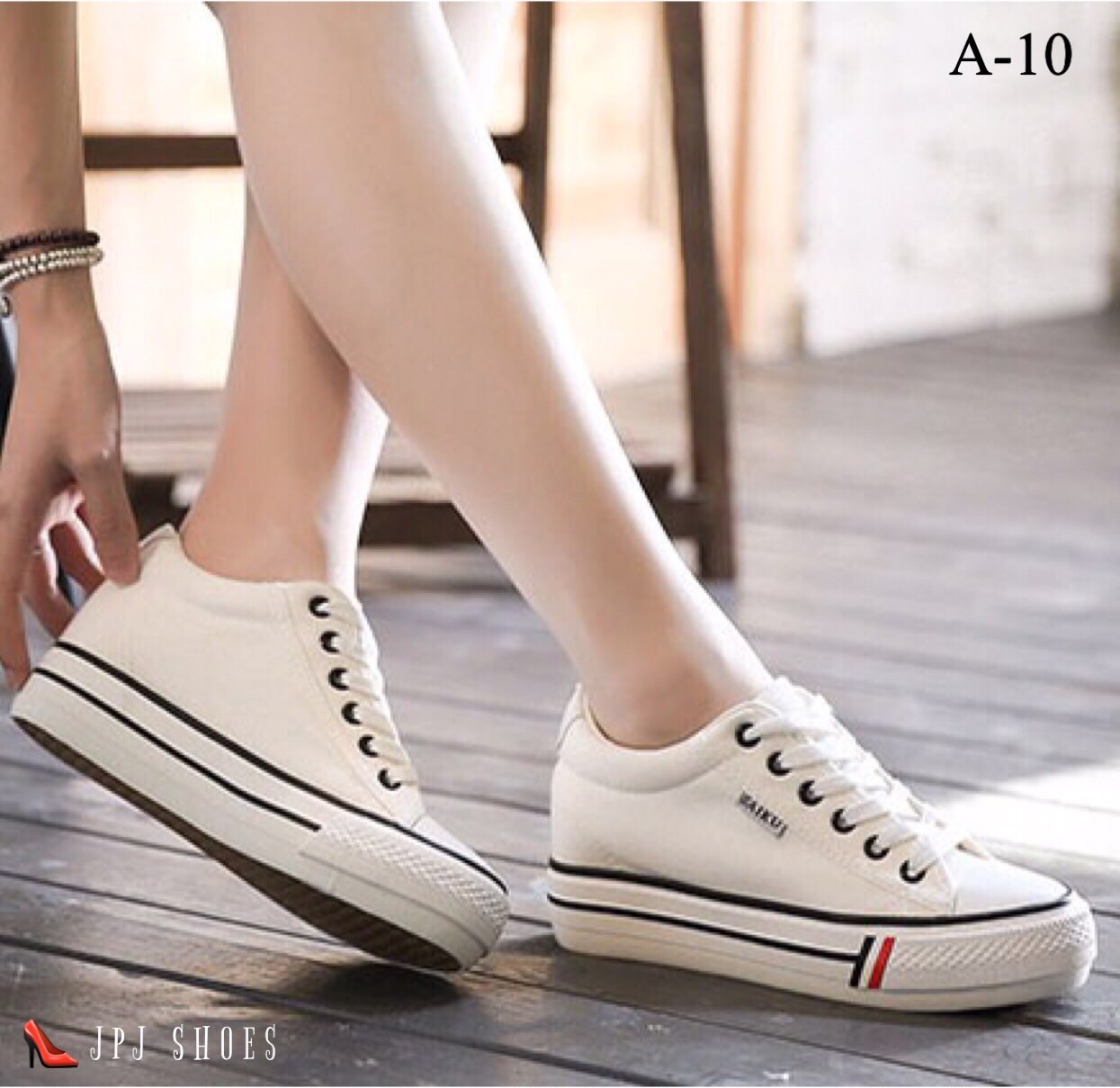 รองเท้าผ้าใบ Star Canvas Senakers (สีแดง)
