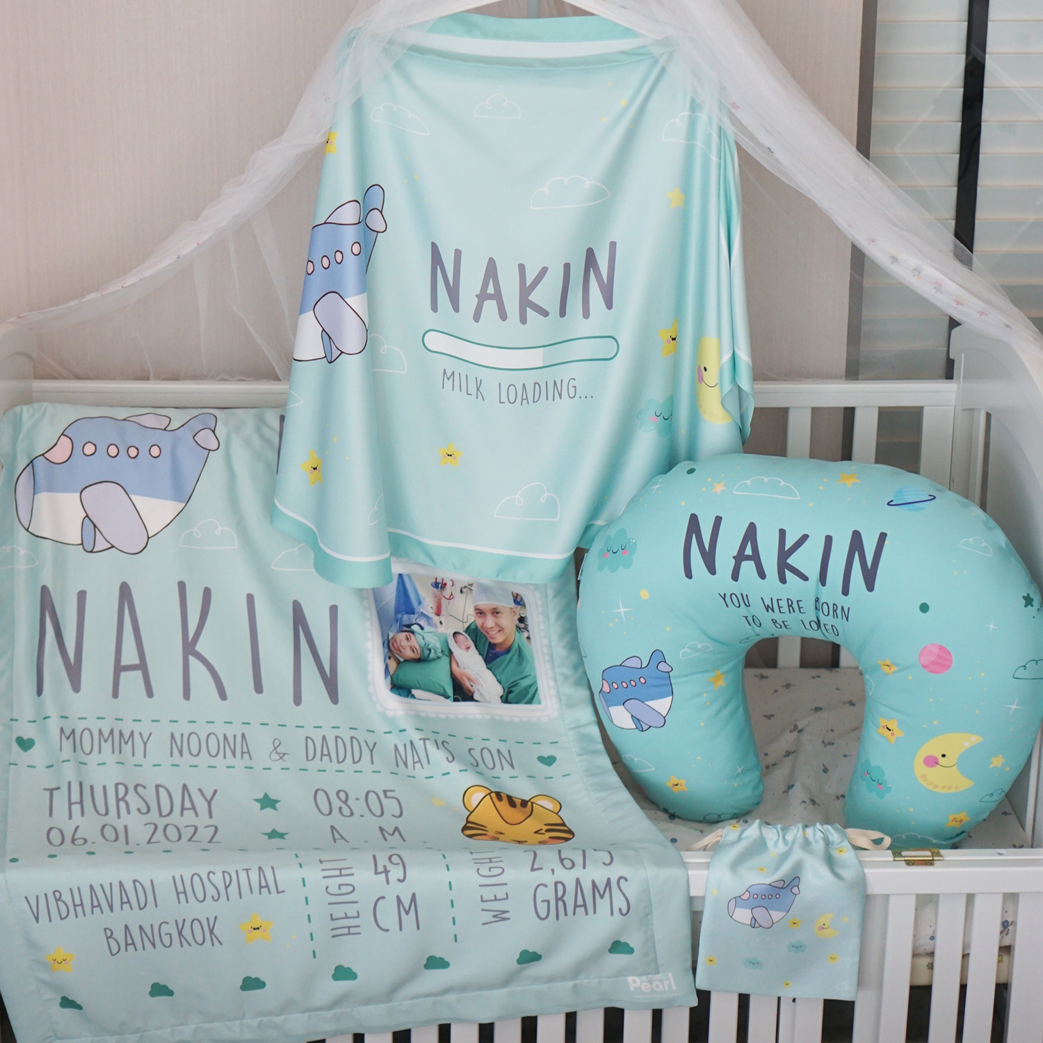 ชุดของขวัญเด็กแรกเกิด NP3 ผ้าห่มเพิ่มรูปถ่าย ขนาด 75x100cm + ผ้าคลุมให้นม + หมอนรองให้นม ลาย Mountain - Lavender