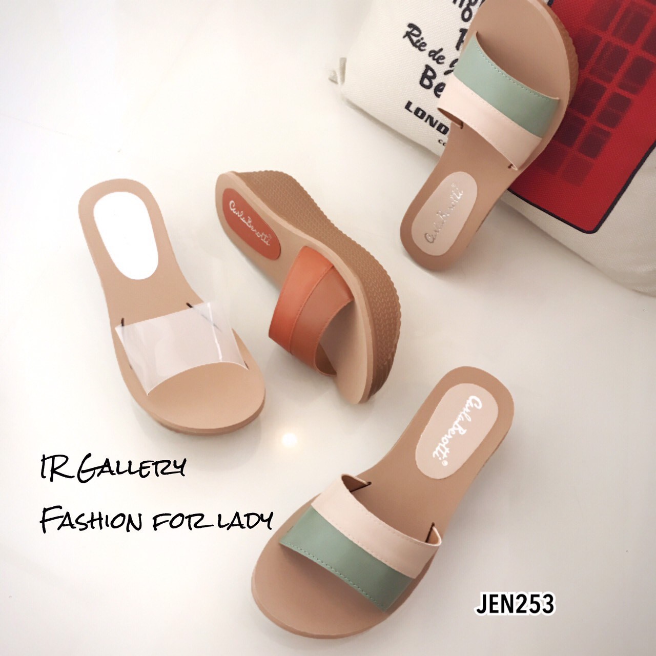 รองเท้าลำลองส้นเตารีดสายคาดนิ่ม (สีตาลหนัง)