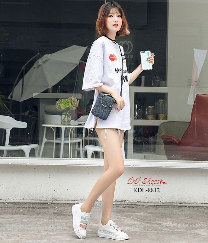 รองเท้าผ้าใบแฟชั่นแต่สายรัดเมจิกเทป