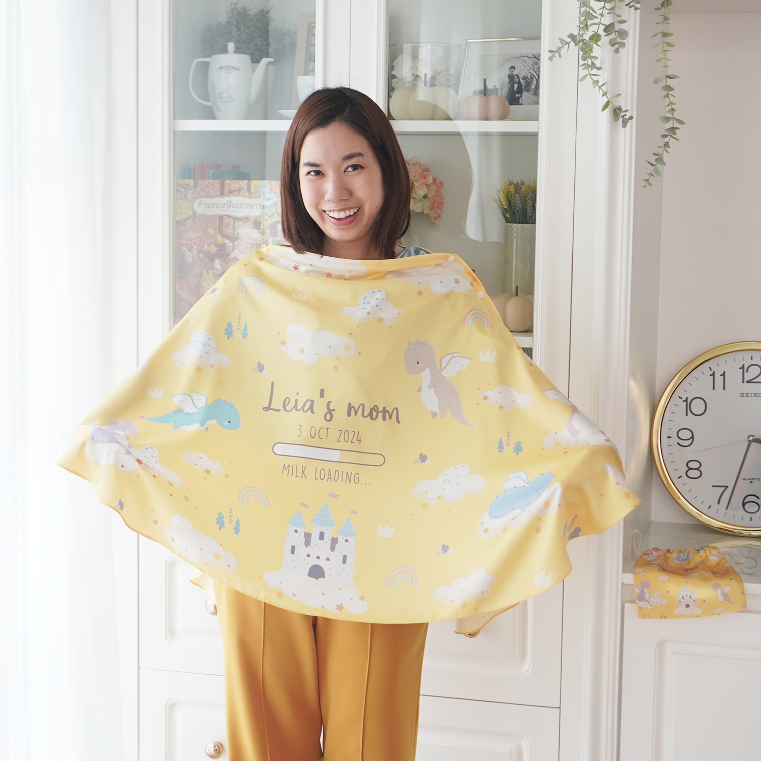 ผ้าคลุมให้นม 3in1 (รุ่นมีกระดุม ถอดโครงได้) แบบสั่งทำใส่ชื่อ ลาย Dragon - Yellow