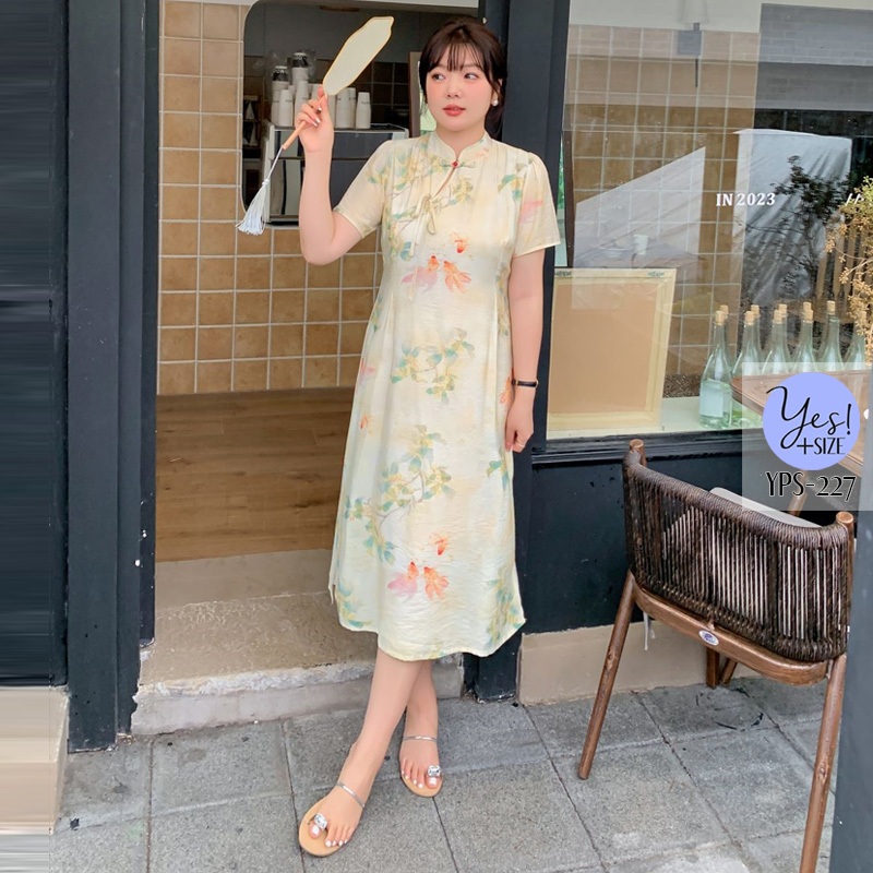 ชุดเดรสกี่เพ้ายาวสาวอวบ อก 38-50 นิ้ว เดรสตรุษจีนสีครีม คอจีน ผ้าคอตต้อนผสม พิมพ์ลายใบไม้+ปลาทอง YPS-227
