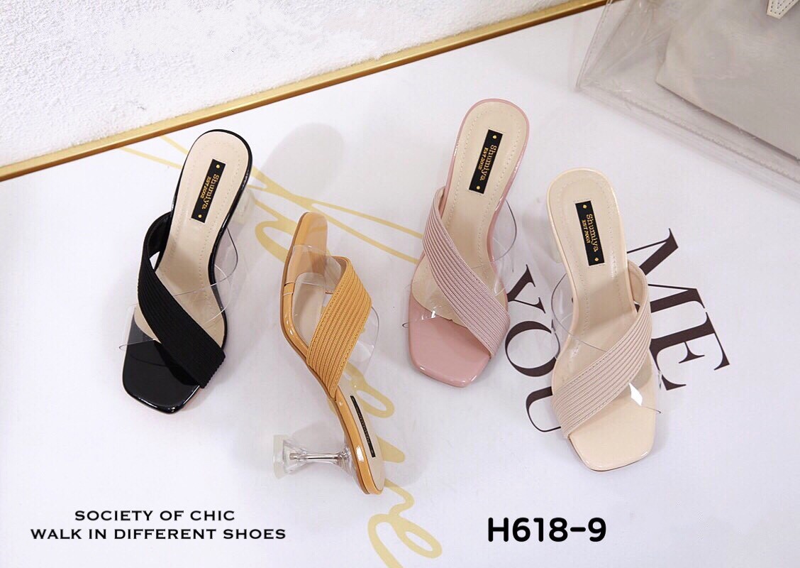 รองเท้าส้นเตี้ยแต่งส้นแจกันใส (สีเหลือง)