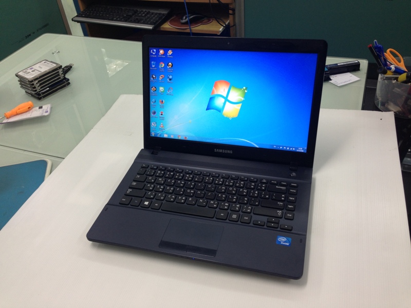 SAMSUNG NP270E4V-K02TH