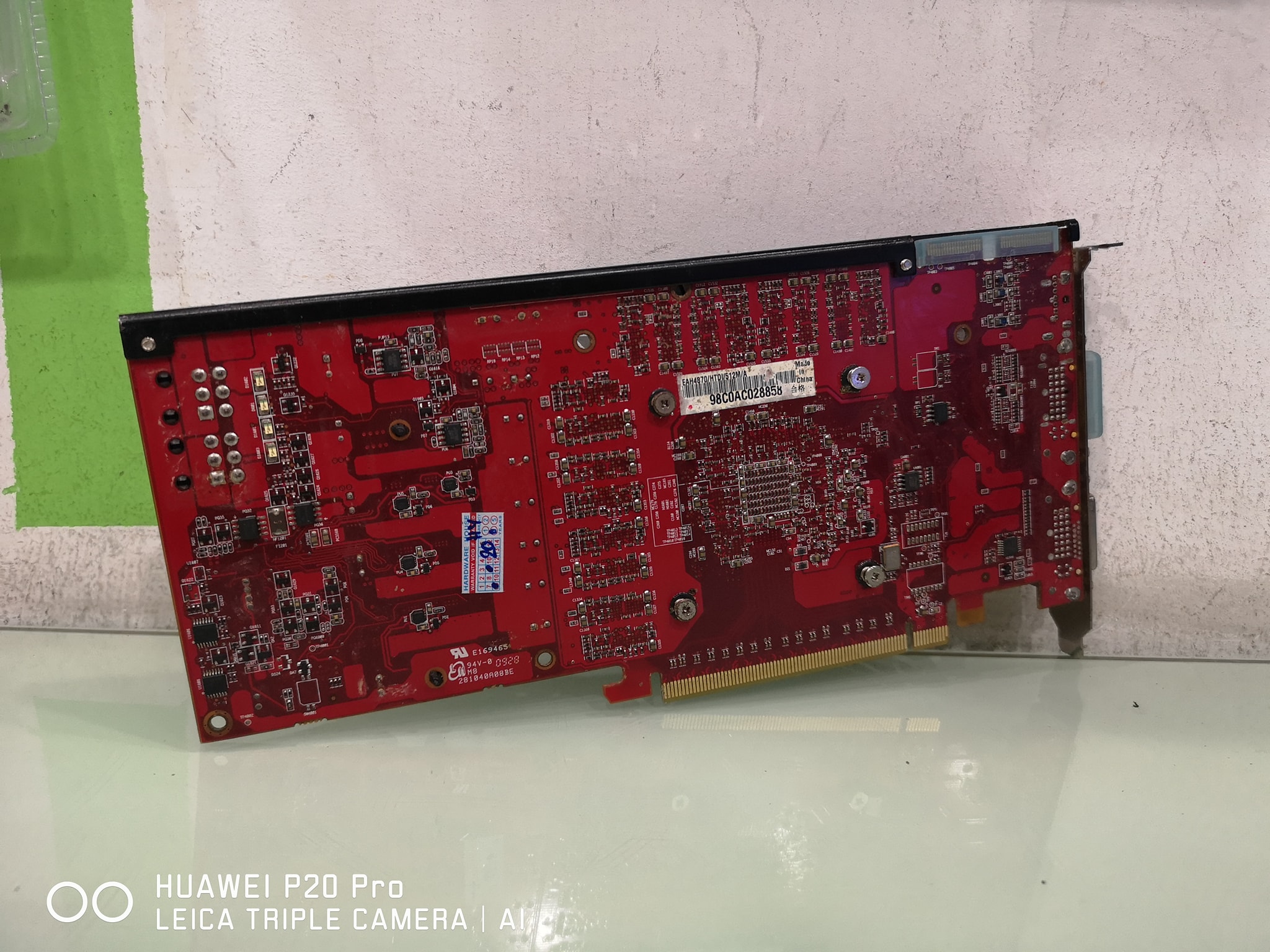 ASUS ATI HD4870 DDR5 256BIT 512MB. HT