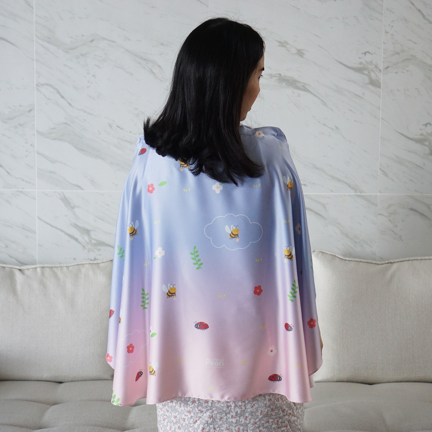 ผ้าคลุมให้นม สั่งทำใส่ชือ ลาย Bee & Ladybug - Blue Pink