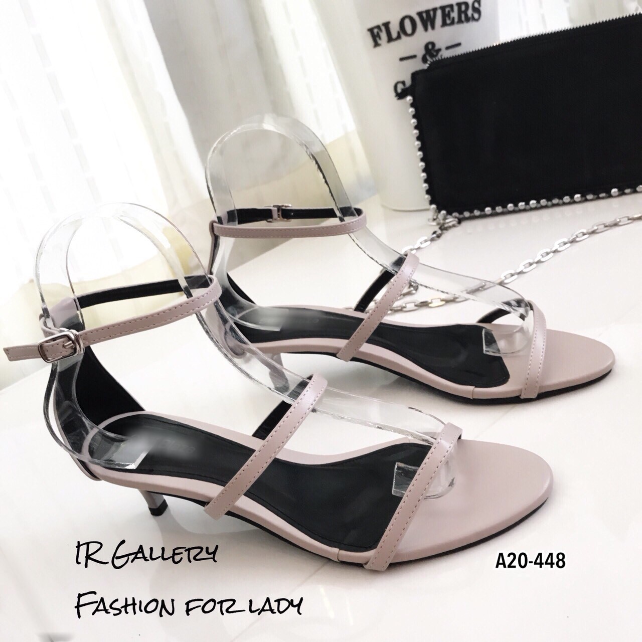 รองเท้าส้นสูงสายคาดสามตอน (สีดำ)