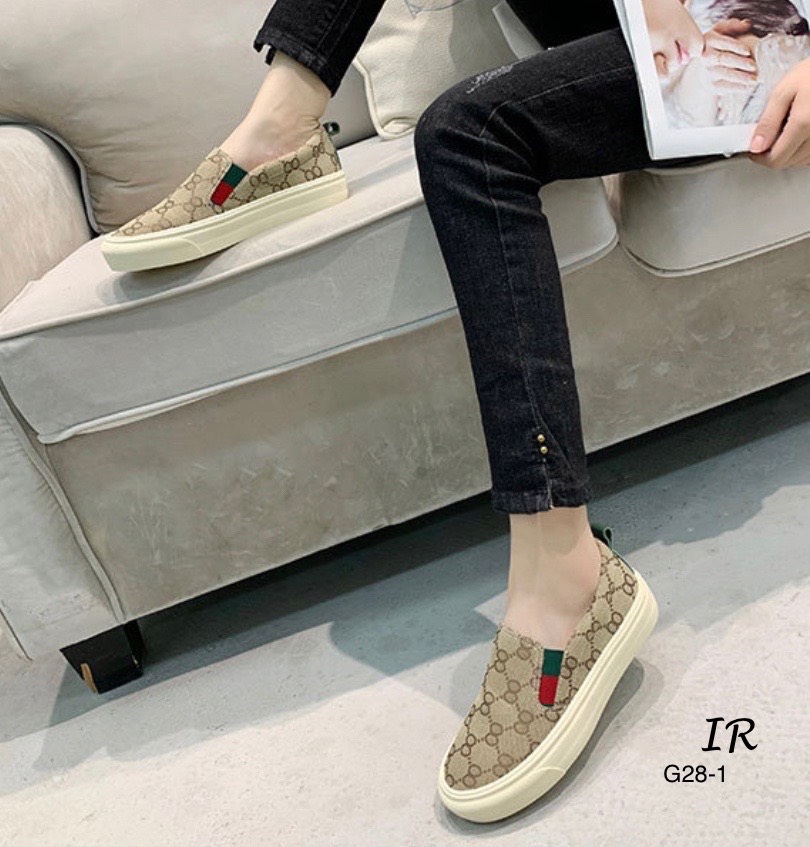 รองเท้าผ้าใบ Slip onแต่งลาย (สีน้้ำตาล)