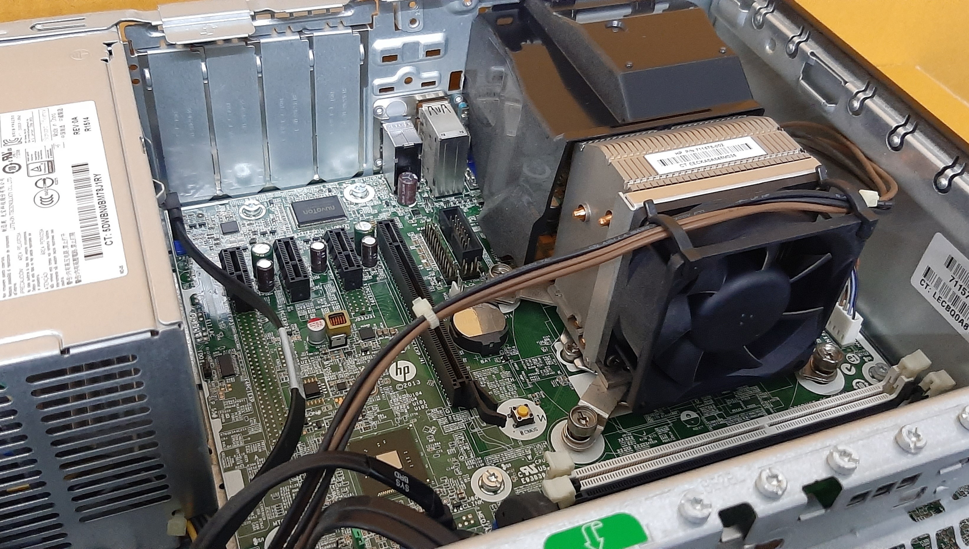 PC มือสอง สภาพดี ยี่ห้อ HP รุ่น Prodesk 600 G1 SFF ประกันร้าน 1 เดือน ฟรี USB Wifi!!