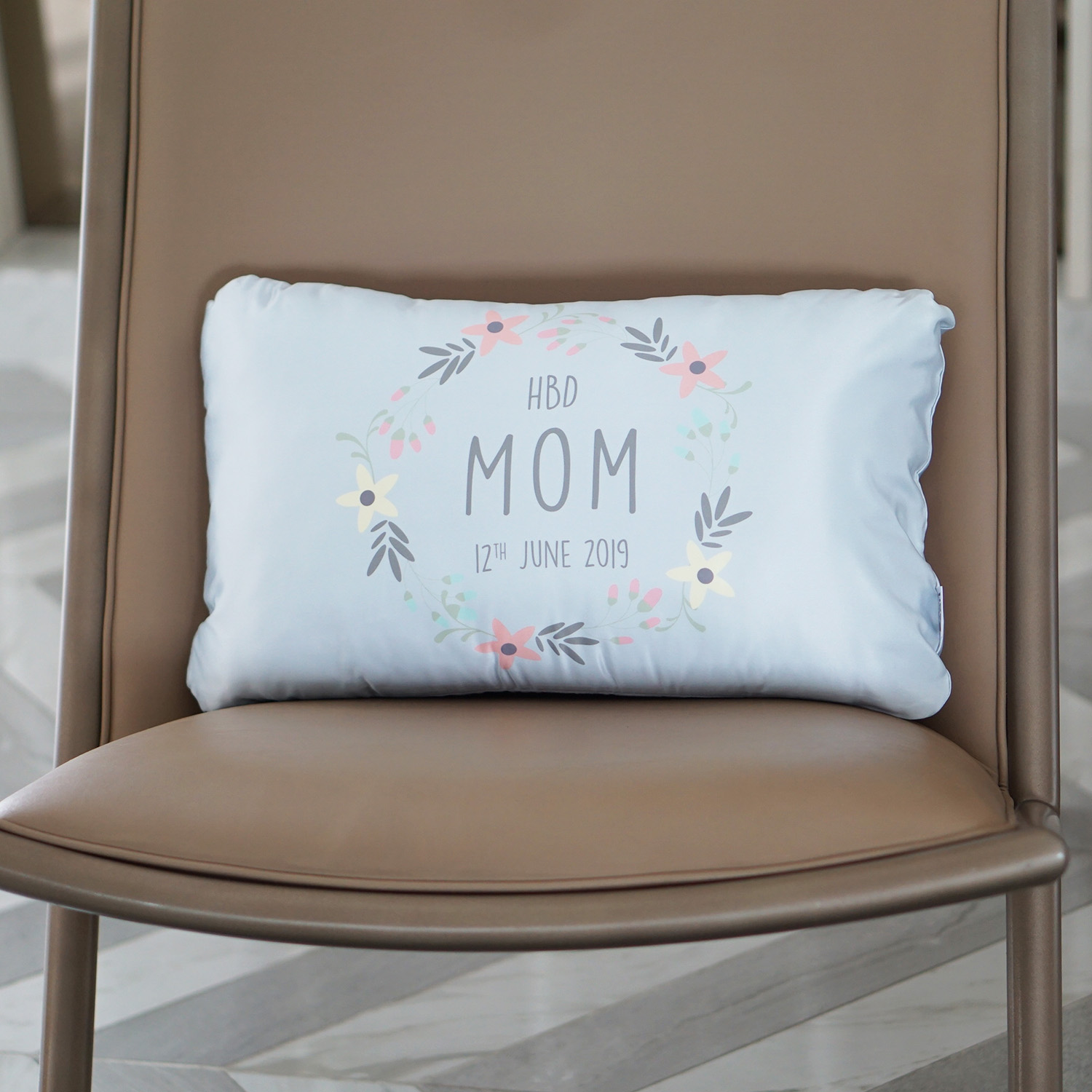 หมอนอิงทรงสี่เหลี่ยมยาว Blue - Floral Frame - Grey