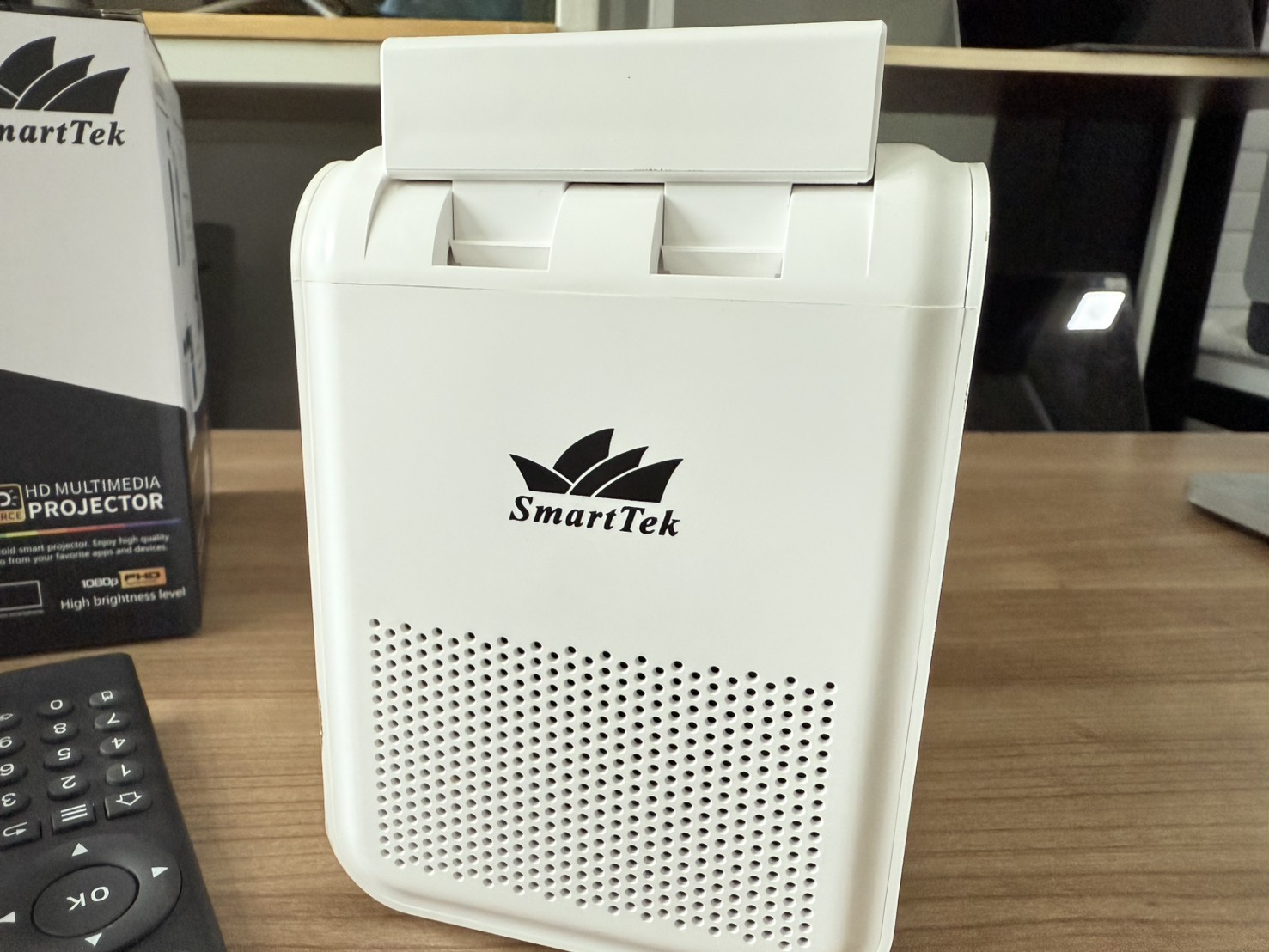 โปรเจคเตอร์ 1920Px1080P (แท้) SmartTek CSCMP-1080-1 Projector + Adapter