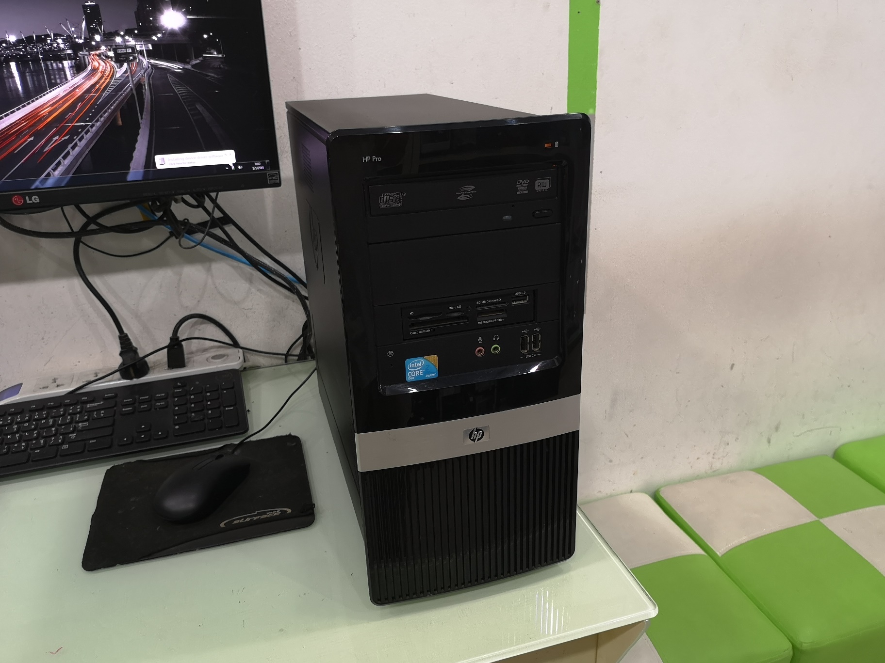 HP Pro 2000MT Wi-fi