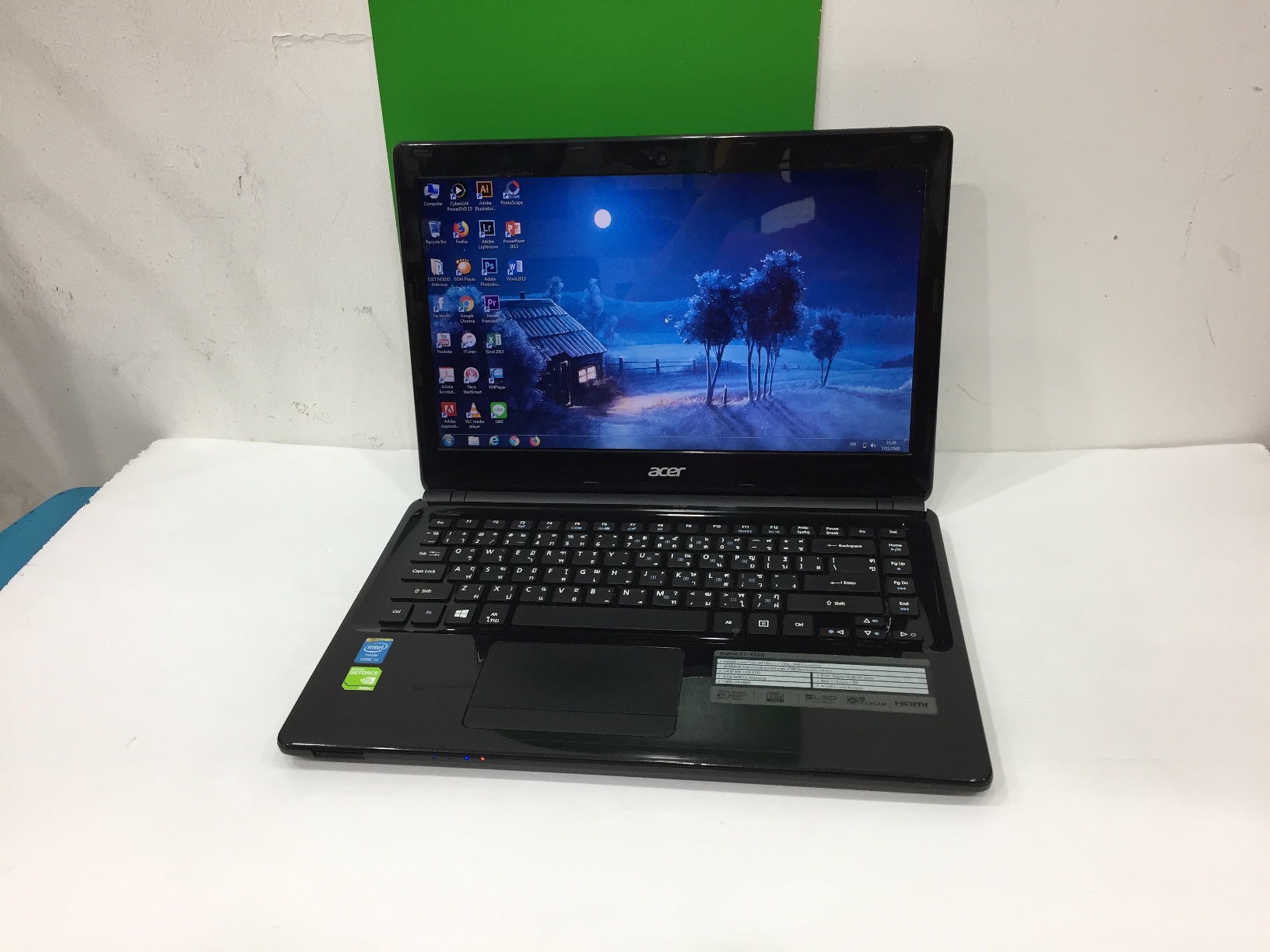 ACER Aspire E1-472G มีตำหนิ