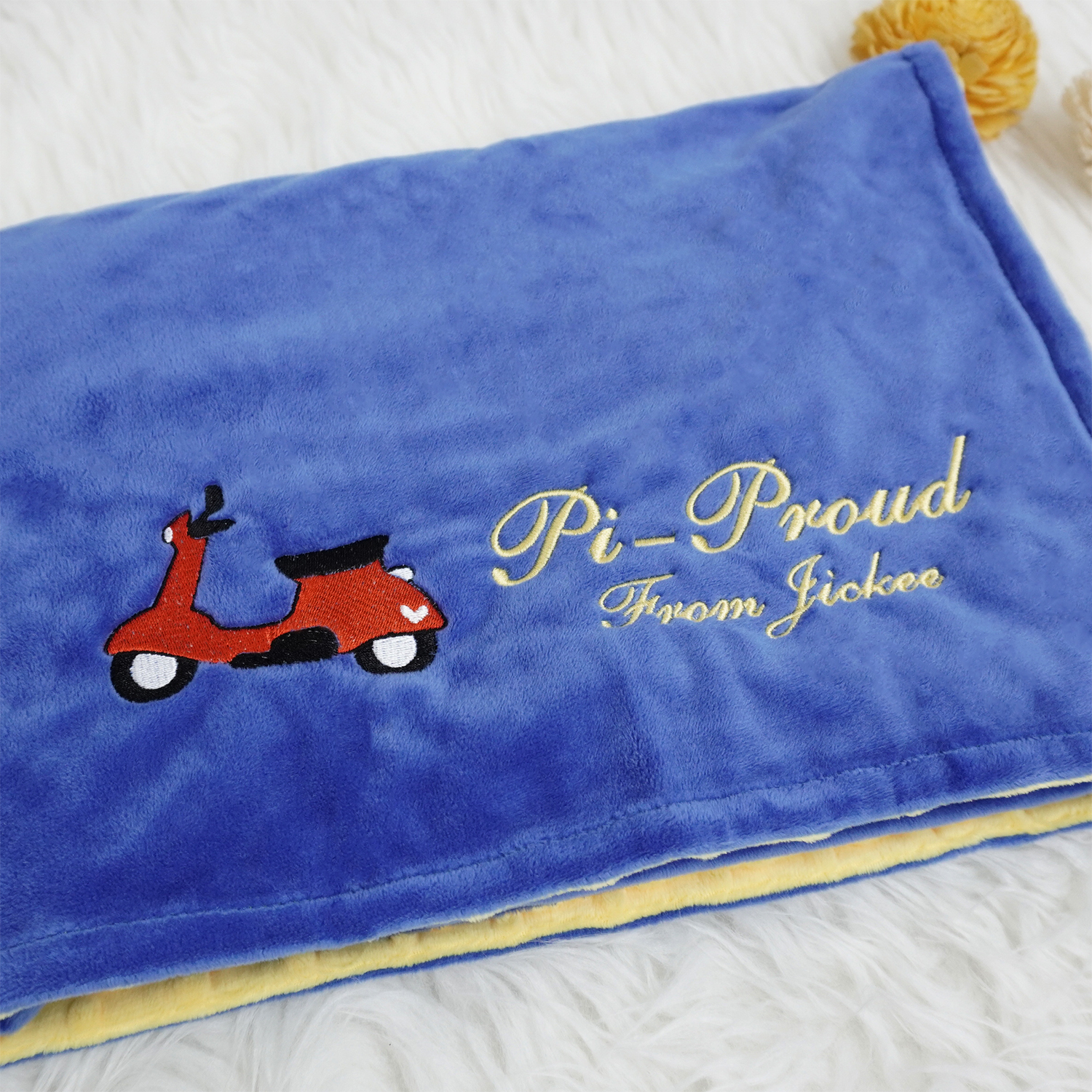 ผ้าห่ม Minky - สี Lemon-Navy 75x100cm แบบปักชื่อ+การ์ตูน - Bike II