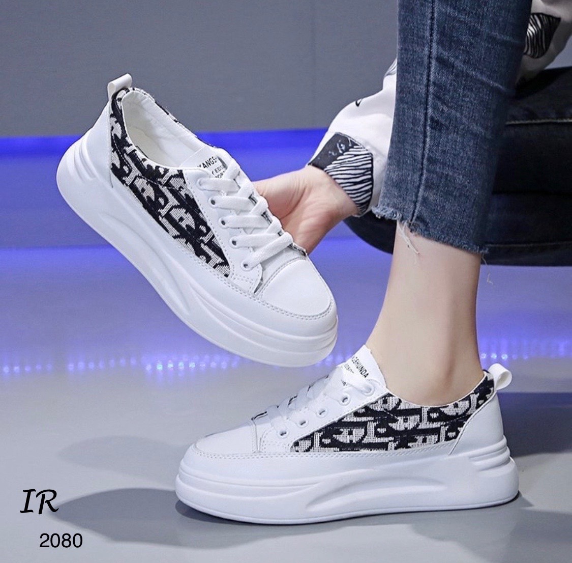 รองเท้าผ้าใบสไตล์Sport girlสกรีนลาย